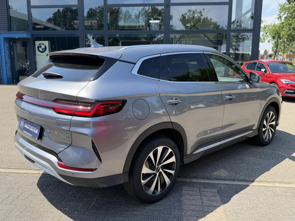 Comfort 1.5 DM-i FWD 9000 KM ! 125km electrisch rijbereik | 6 jaar volledige BYD GARANTIE TM 2031 | FULL OPTION