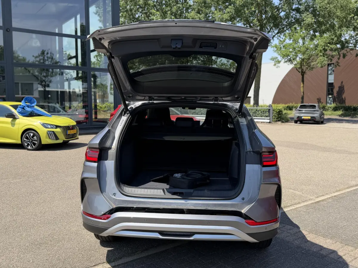Comfort 1.5 DM-i FWD 9000 KM ! 125km electrisch rijbereik | 6 jaar volledige BYD GARANTIE TM 2031 | FULL OPTION