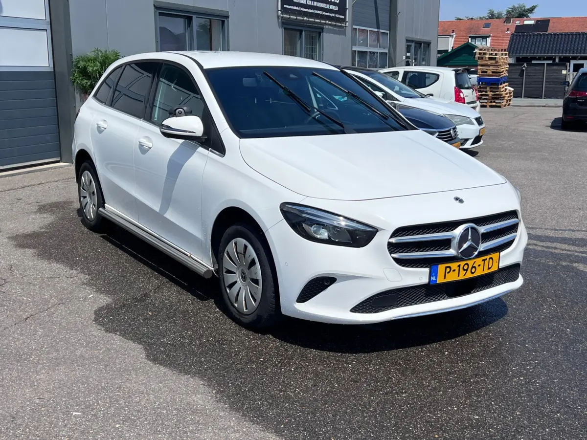 200d / AUTOMAAT / TIK IN DE MOTOR / CAMERA / NAP / XENON /