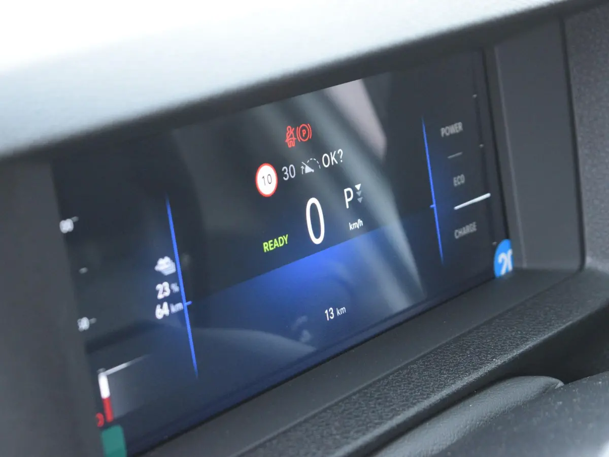 Electric L2 75 kWh | tot 8 jaar garantie | Apple Carplay | camera | dodehoekwaarschuwing | parkeersensoren voor & achter | Comfort tussenschot | laadruimtebetimmering