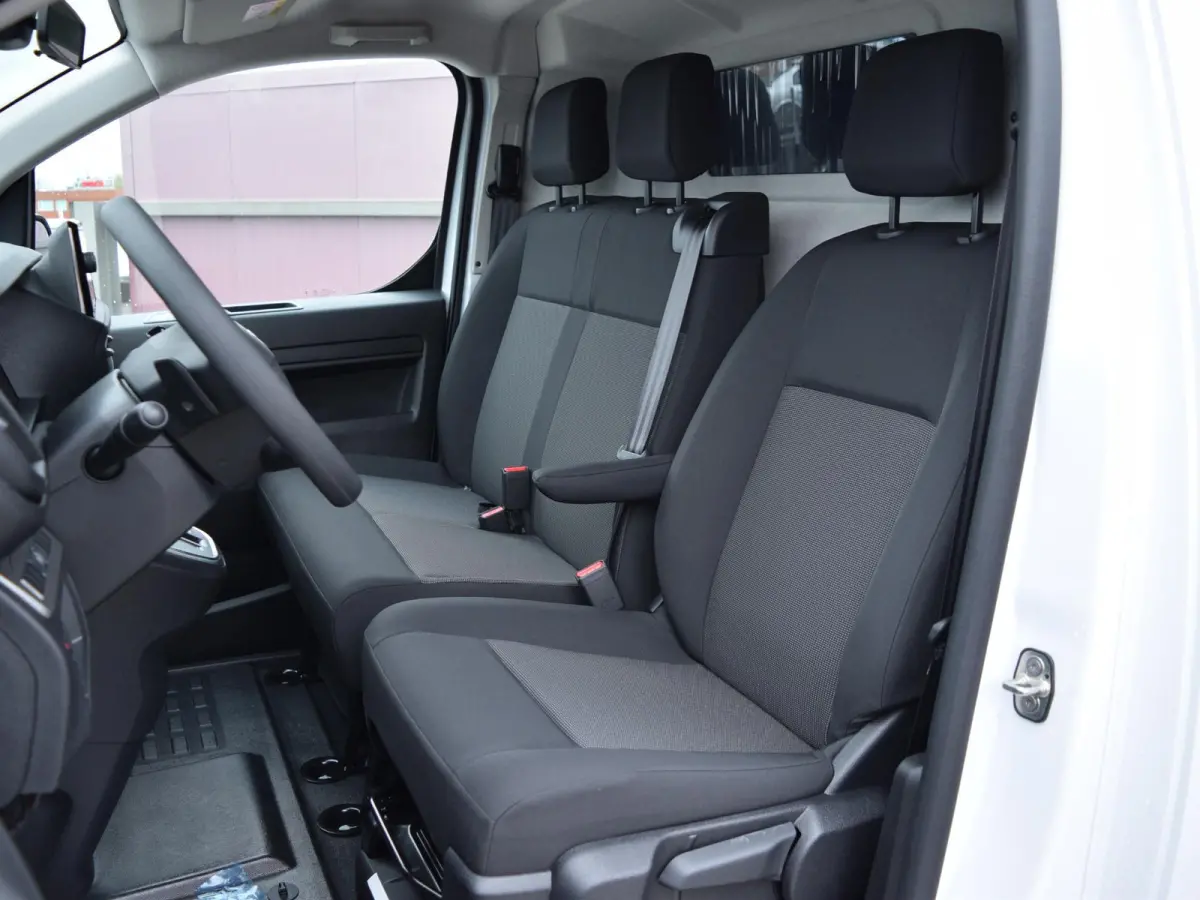 Electric L2 75 kWh | tot 8 jaar garantie | Apple Carplay | camera | dodehoekwaarschuwing | parkeersensoren voor & achter | Comfort tussenschot | laadruimtebetimmering