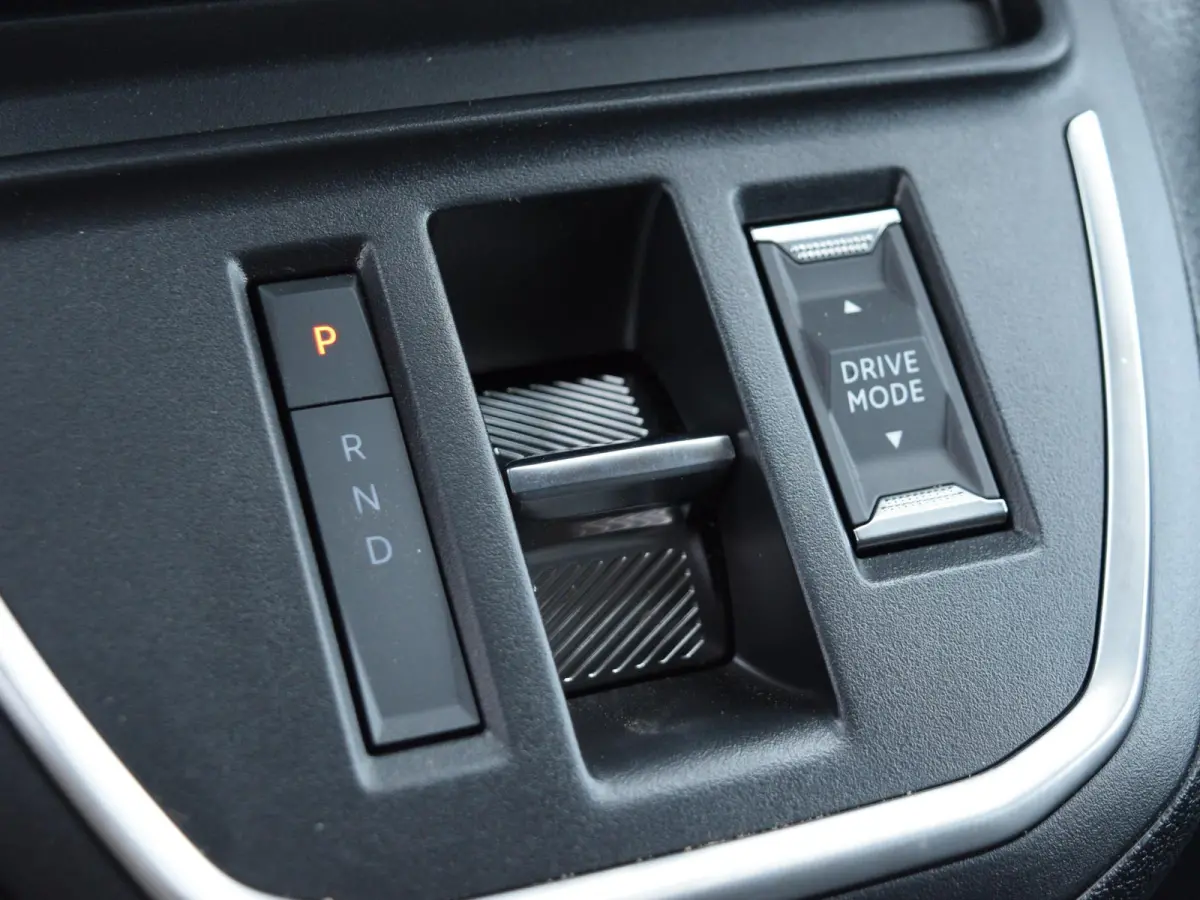 Electric L2 75 kWh | tot 8 jaar garantie | Apple Carplay | camera | dodehoekwaarschuwing | parkeersensoren voor & achter | Comfort tussenschot | laadruimtebetimmering