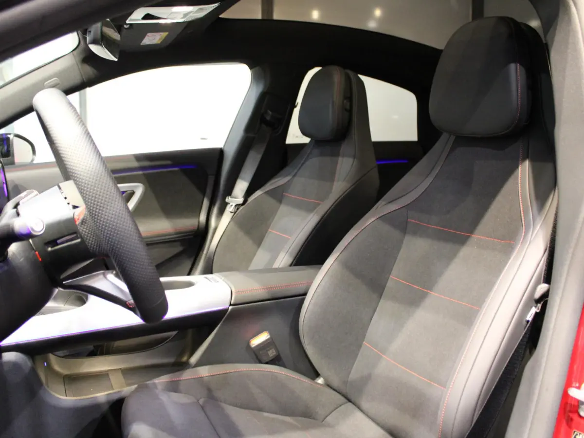 Limousine 250+ Launch Edition 85.5 kWh