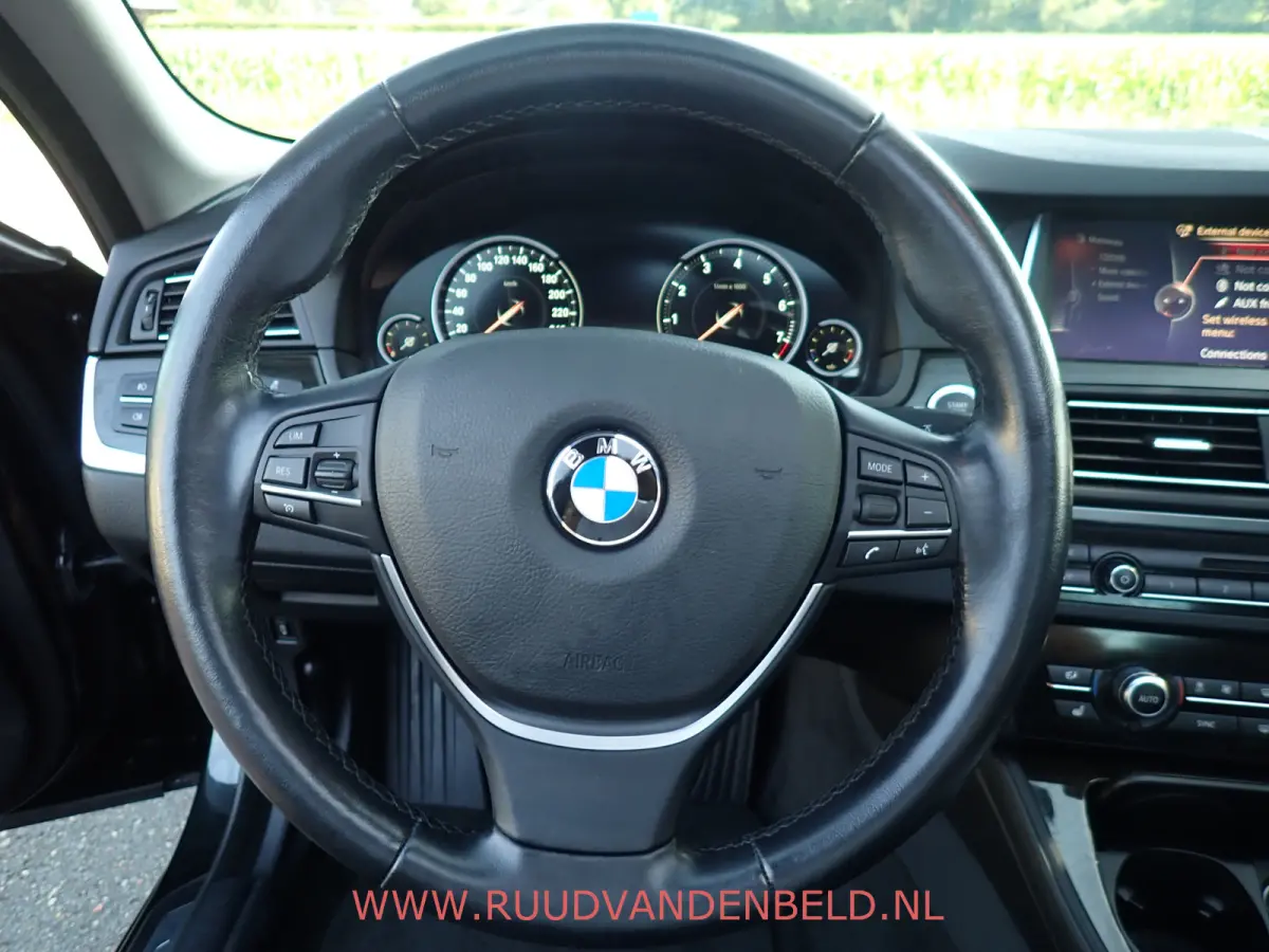 520i Luxury Edition !! UNIEKE KM-STAND !! 1e EIGENAAR !! CAMERA / SCHUIF-KANTEL DAK / MEMORY