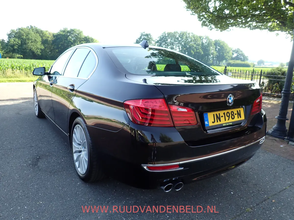 520i Luxury Edition !! UNIEKE KM-STAND !! 1e EIGENAAR !! CAMERA / SCHUIF-KANTEL DAK / MEMORY