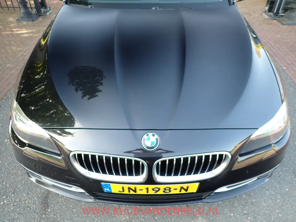 520i Luxury Edition !! UNIEKE KM-STAND !! 1e EIGENAAR !! CAMERA / SCHUIF-KANTEL DAK / MEMORY