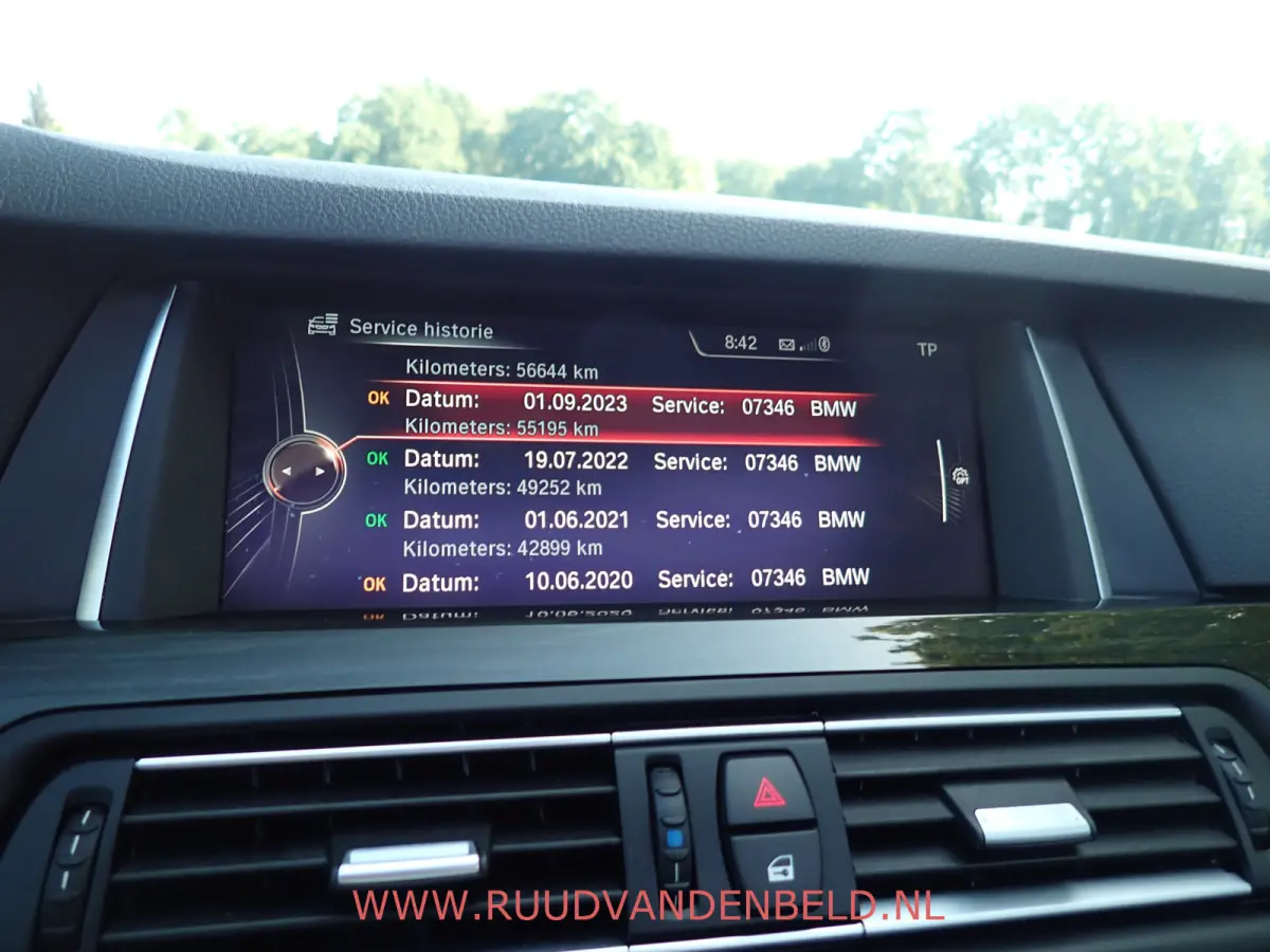 520i Luxury Edition !! UNIEKE KM-STAND !! 1e EIGENAAR !! CAMERA / SCHUIF-KANTEL DAK / MEMORY