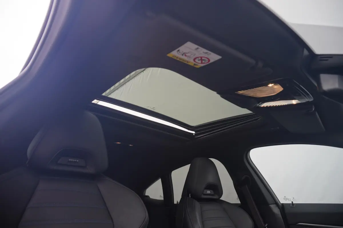 M50 | Laserlight | Harman Kardon | Schuif- Kanteldak | Comfort Acces | Elektrisch verstelbare Stoelen