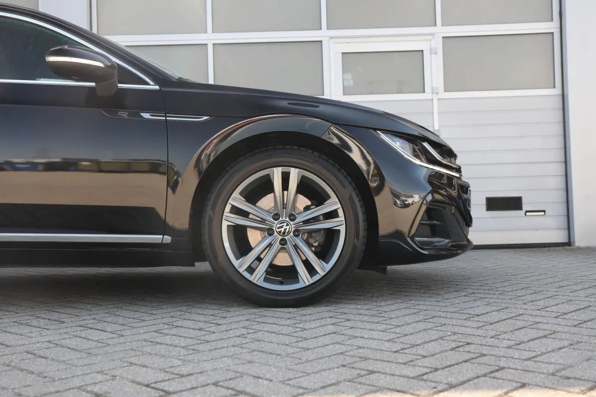 1.4 TSI eHybrid 218pk R-Line Business+ | SoH 98% | Trekhaak | Achteruitrijcamera | Stoelverwarming | Navigatie | App Connect