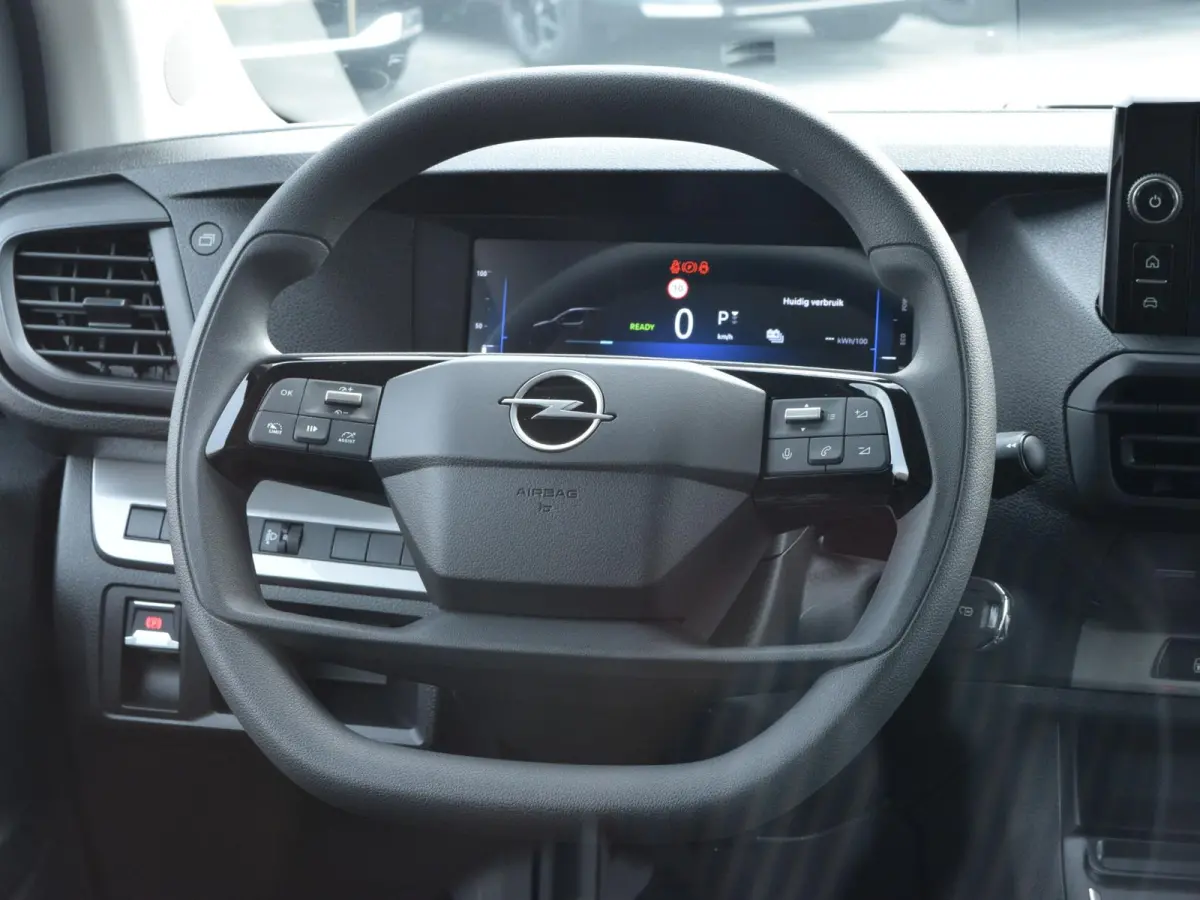 Electric L2 75 kWh | tot 8 jaar garantie | laadruimtebetimmering | dodehoek detectie | Apple Carplay | camera | parkeersensoren voor & achter | Comfort scheidingswand | rijklaarprijs
