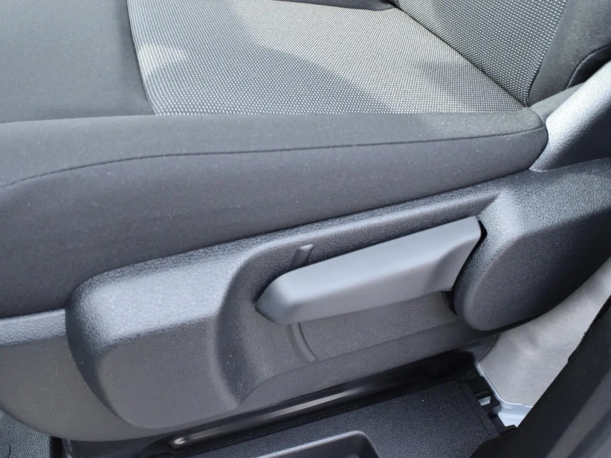 Electric L2 75 kWh | tot 8 jaar garantie | laadruimtebetimmering | dodehoek detectie | Apple Carplay | camera | parkeersensoren voor & achter | Comfort scheidingswand | rijklaarprijs