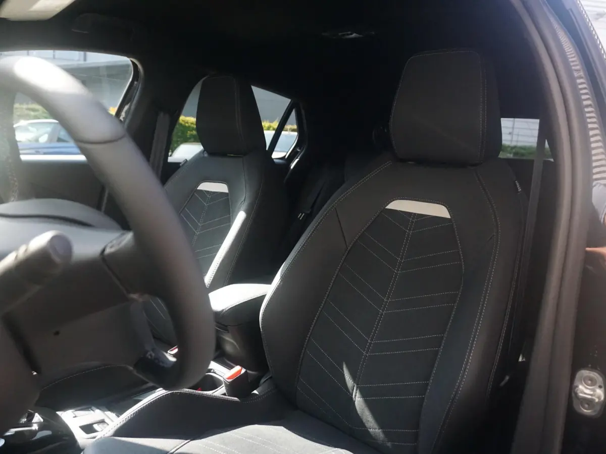 1.2 Turbo Hybrid Ultimate Leder Alcantara
