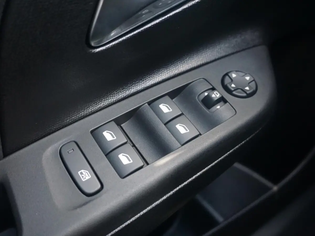 1.2 Turbo Hybrid Ultimate Leder Alcantara