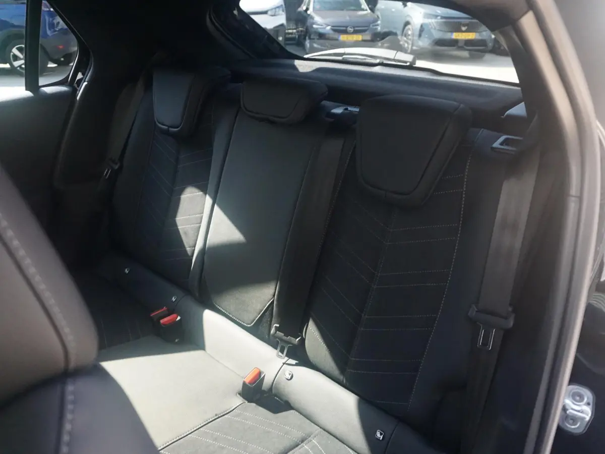 1.2 Turbo Hybrid Ultimate Leder Alcantara