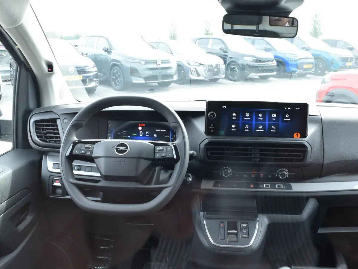 Electric L2 75 kWh | tot 8 jaar garantie | laadruimtebetimmering | dodehoek detectie | Apple Carplay | camera | parkeersensoren voor & achter | Comfort scheidingswand | rijklaarprijs