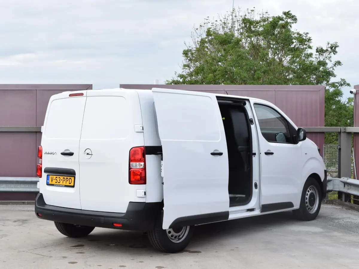 Electric L2 75 kWh | tot 8 jaar garantie | laadruimtebetimmering | dodehoek detectie | Apple Carplay | camera | parkeersensoren voor & achter | Comfort scheidingswand | rijklaarprijs