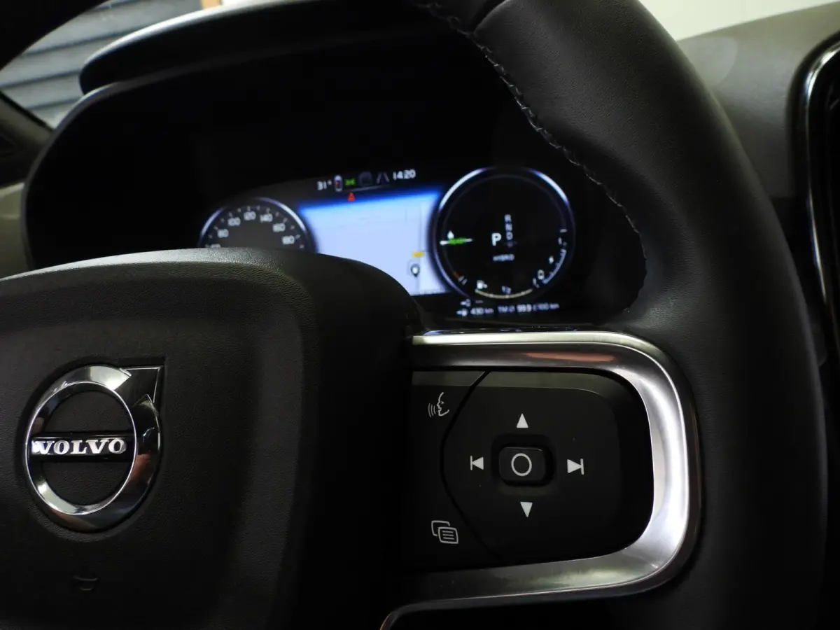 1.5 T4 Plug-In Hybrid Core Bright NAVI/CAMERA/LED/18"LMV!