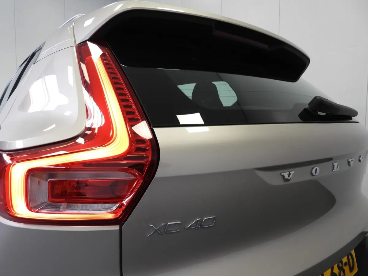 1.5 T4 Plug-In Hybrid Core Bright NAVI/CAMERA/LED/18"LMV!
