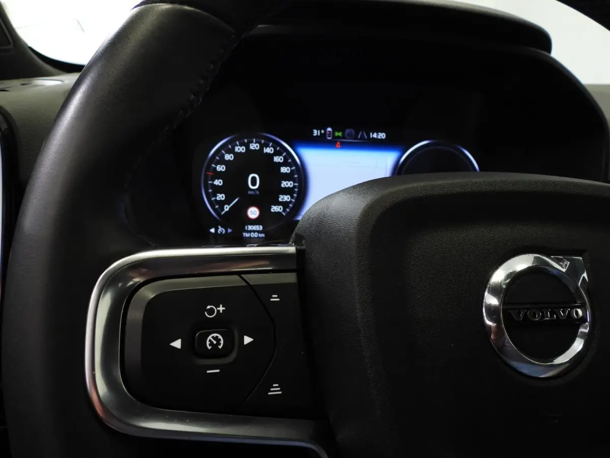 1.5 T4 Plug-In Hybrid Core Bright NAVI/CAMERA/LED/18"LMV!