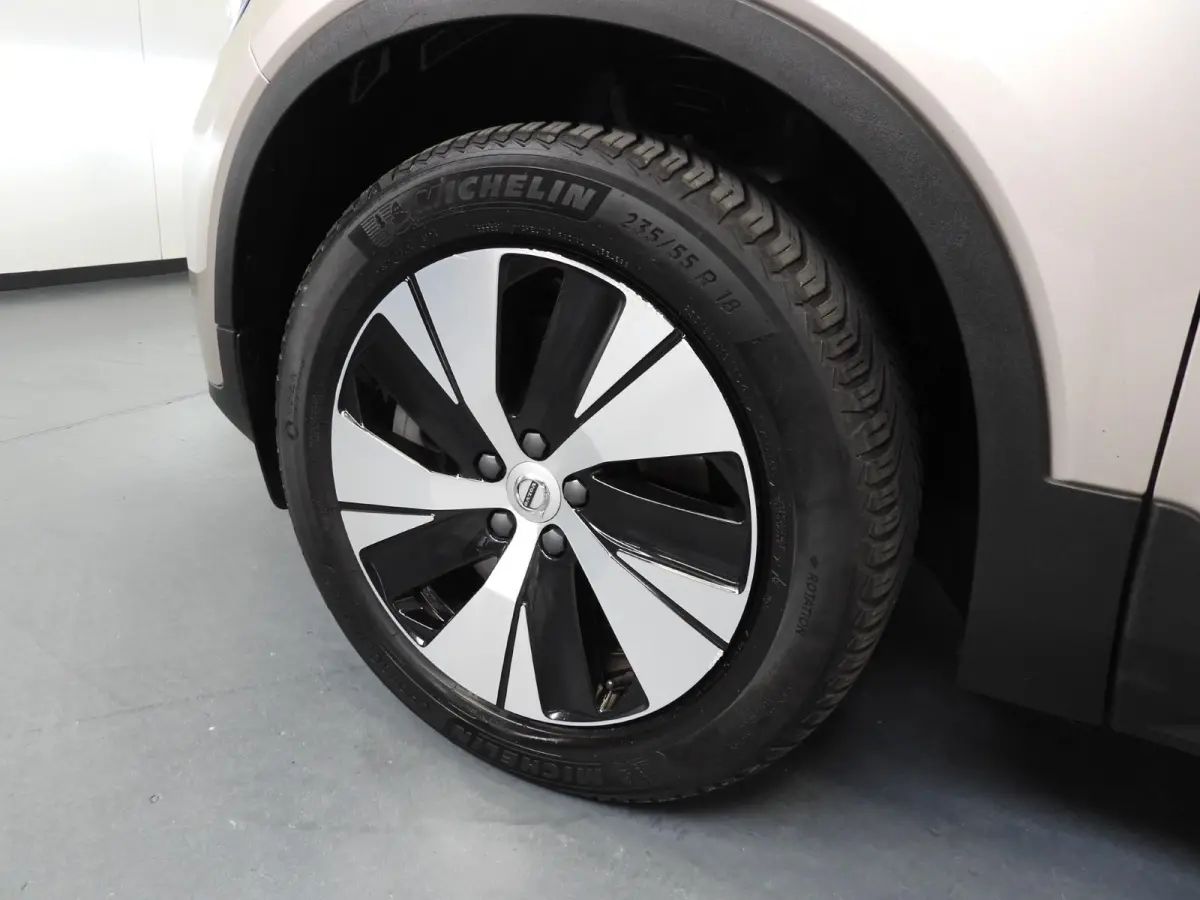 1.5 T4 Plug-In Hybrid Core Bright NAVI/CAMERA/LED/18"LMV!