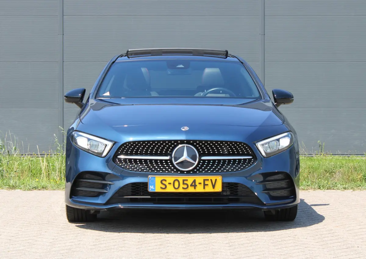 180 AMG Line Panodak Sfeerlicht Keyless