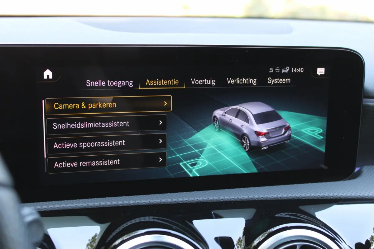 180 AMG Line Panodak Sfeerlicht Keyless