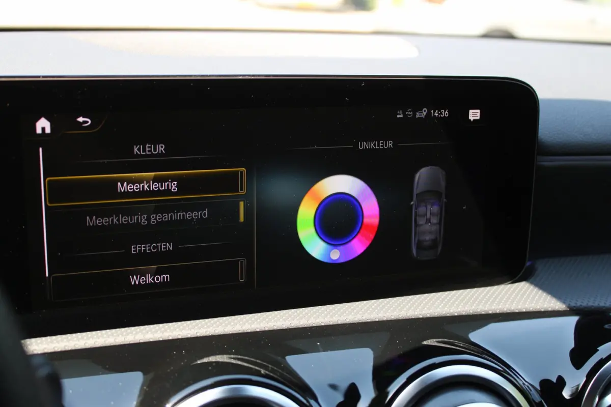 180 AMG Line Panodak Sfeerlicht Keyless