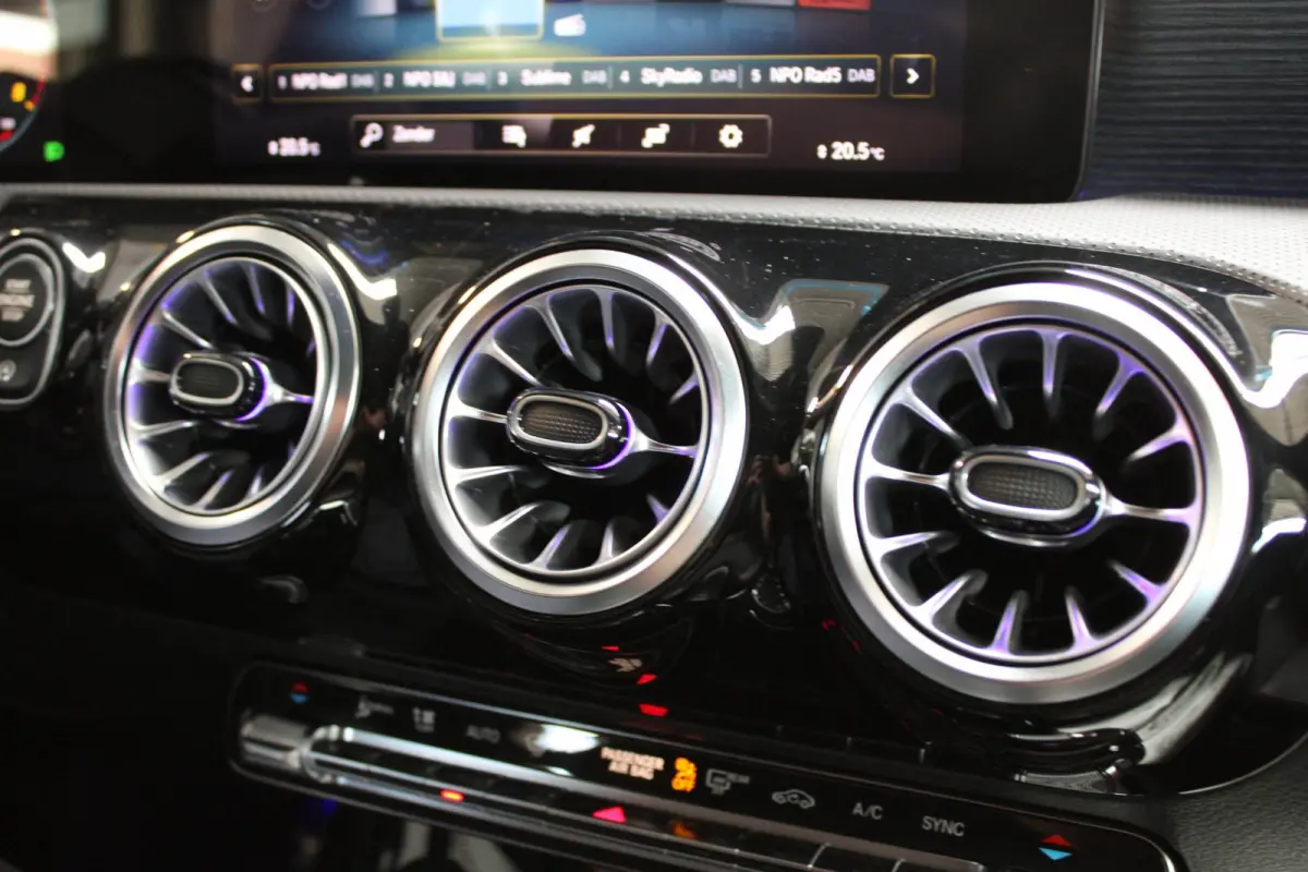 180 AMG Line Panodak Sfeerlicht Keyless