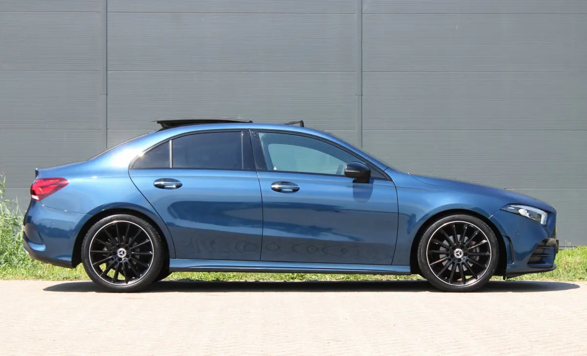180 AMG Line Panodak Sfeerlicht Keyless