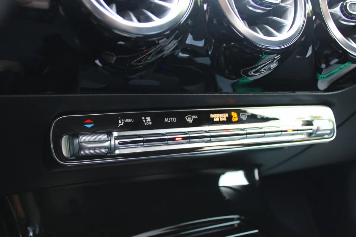180 AMG Line Panodak Sfeerlicht Keyless
