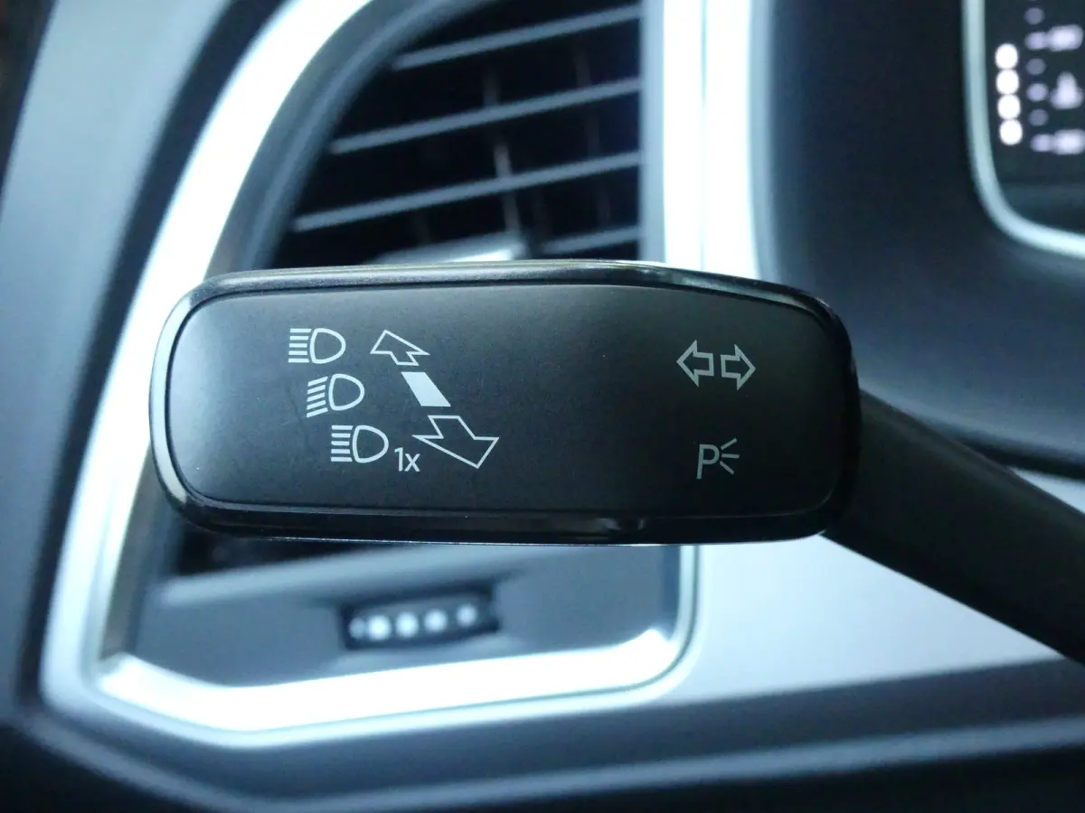 1.5 TSI FR Business Intense | CAMERA | 360 CAMERA | STOEL+STUUR+VOORRUITVERWARMING | NAVI | PARKEERSENSOREN V+A | APPLE CARPLAY / ANDROID AUTO |