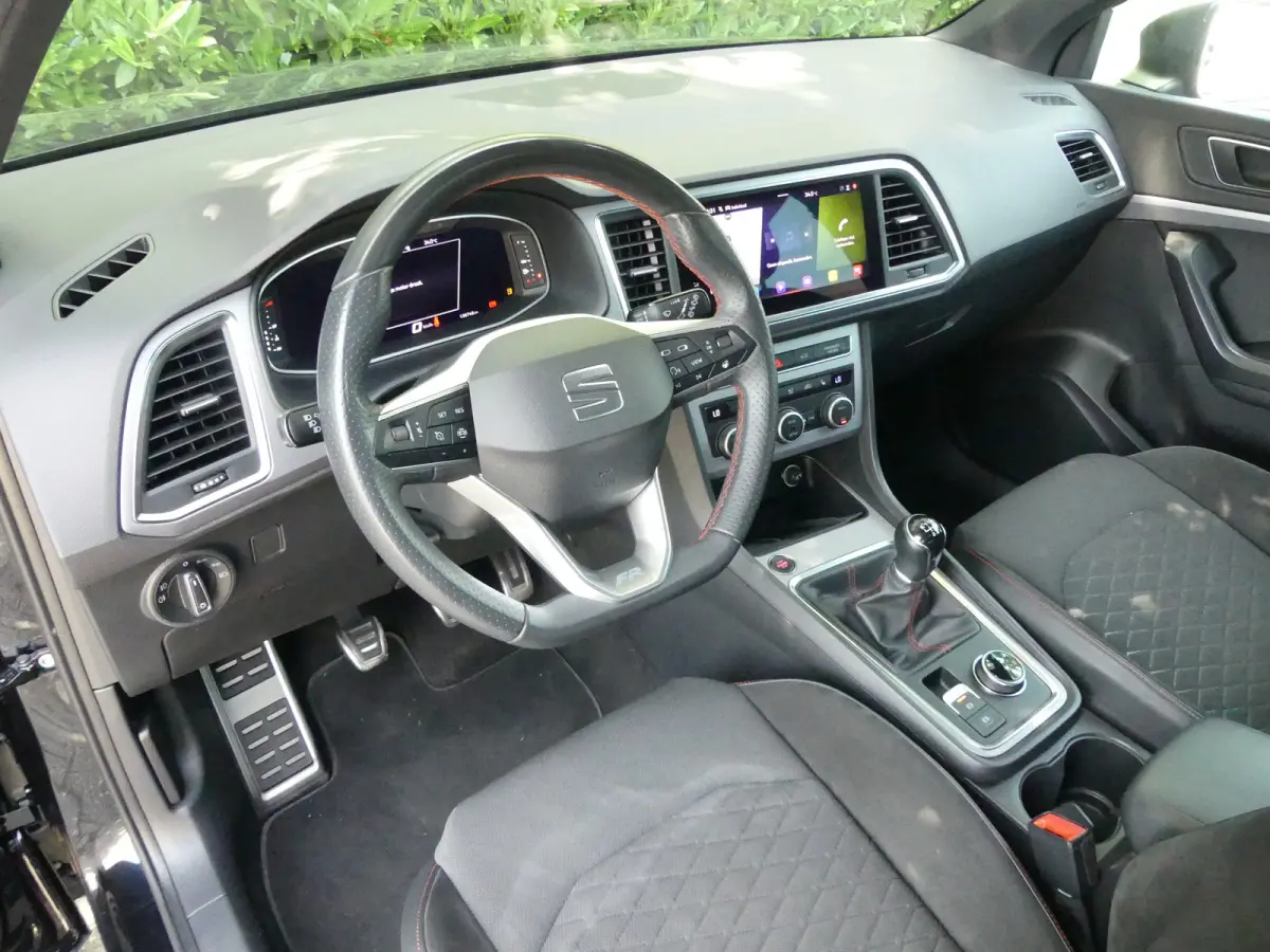 1.5 TSI FR Business Intense | CAMERA | 360 CAMERA | STOEL+STUUR+VOORRUITVERWARMING | NAVI | PARKEERSENSOREN V+A | APPLE CARPLAY / ANDROID AUTO |