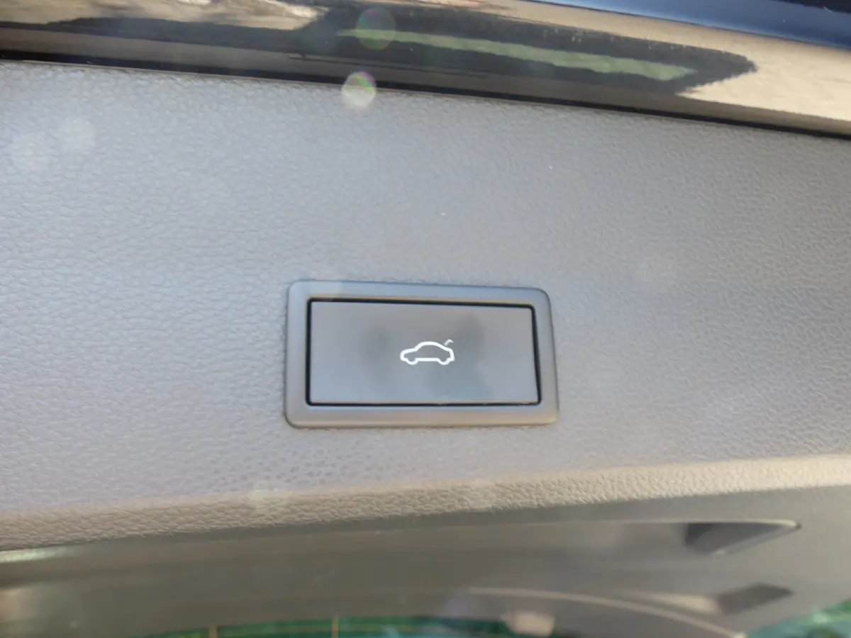 1.5 TSI FR Business Intense | CAMERA | 360 CAMERA | STOEL+STUUR+VOORRUITVERWARMING | NAVI | PARKEERSENSOREN V+A | APPLE CARPLAY / ANDROID AUTO |