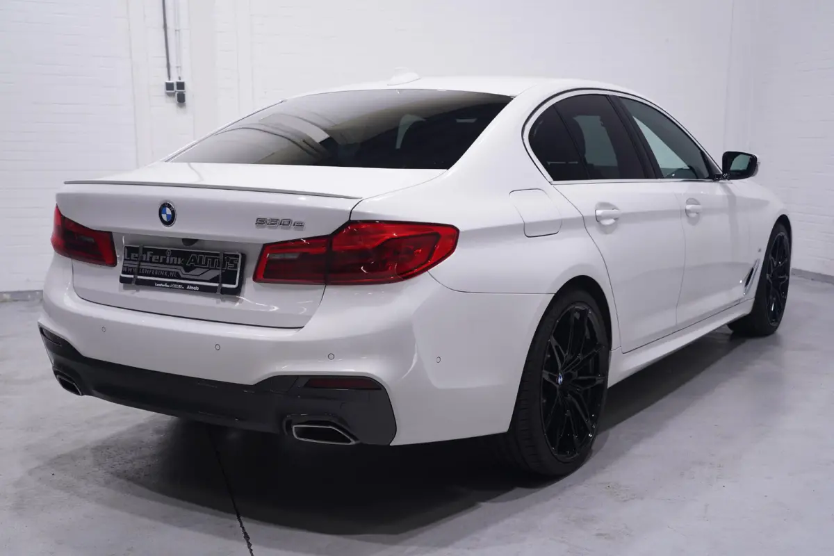 530e M Sport SOH 92% Head-up Apple Carplay Camera Stoelverwarming 21 Inch velgen