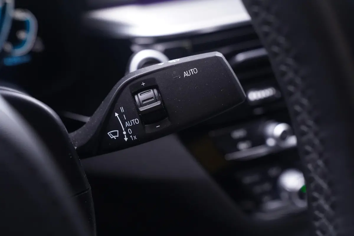 530e M Sport SOH 92% Head-up Apple Carplay Camera Stoelverwarming 21 Inch velgen
