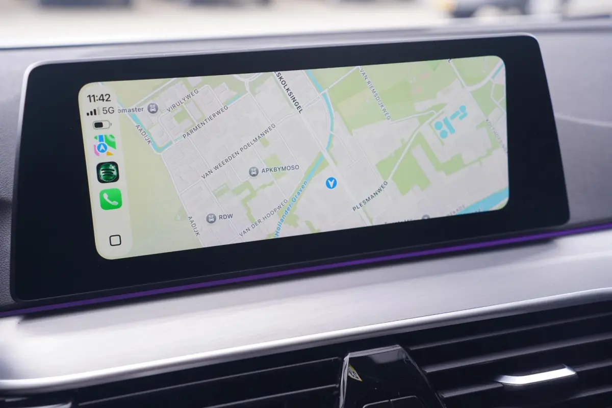 530e M Sport SOH 92% Head-up Apple Carplay Camera Stoelverwarming 21 Inch velgen