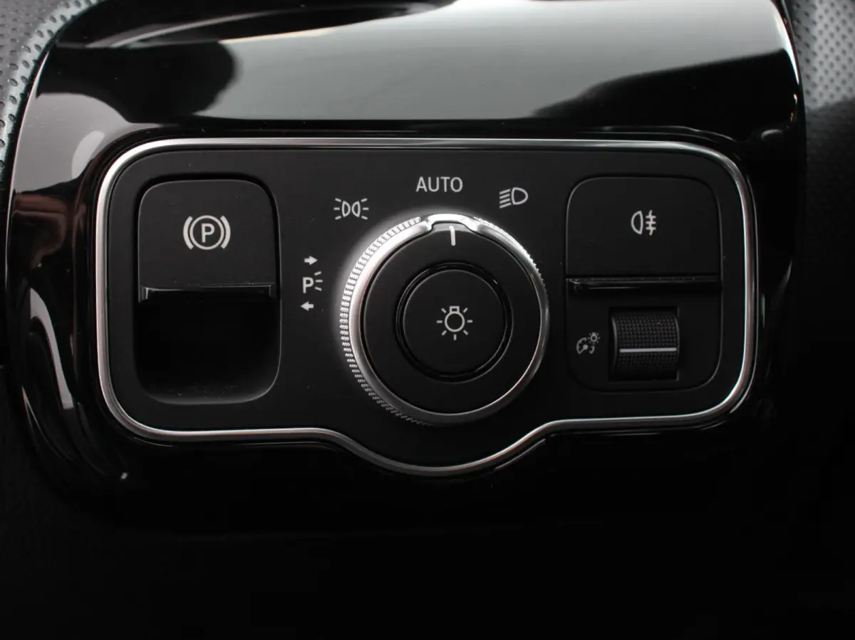 200 AMG Line Navigatie Climate Control Camera Virtual Cockpit Led Stoelverwarming Cruise control Parkeersensoren