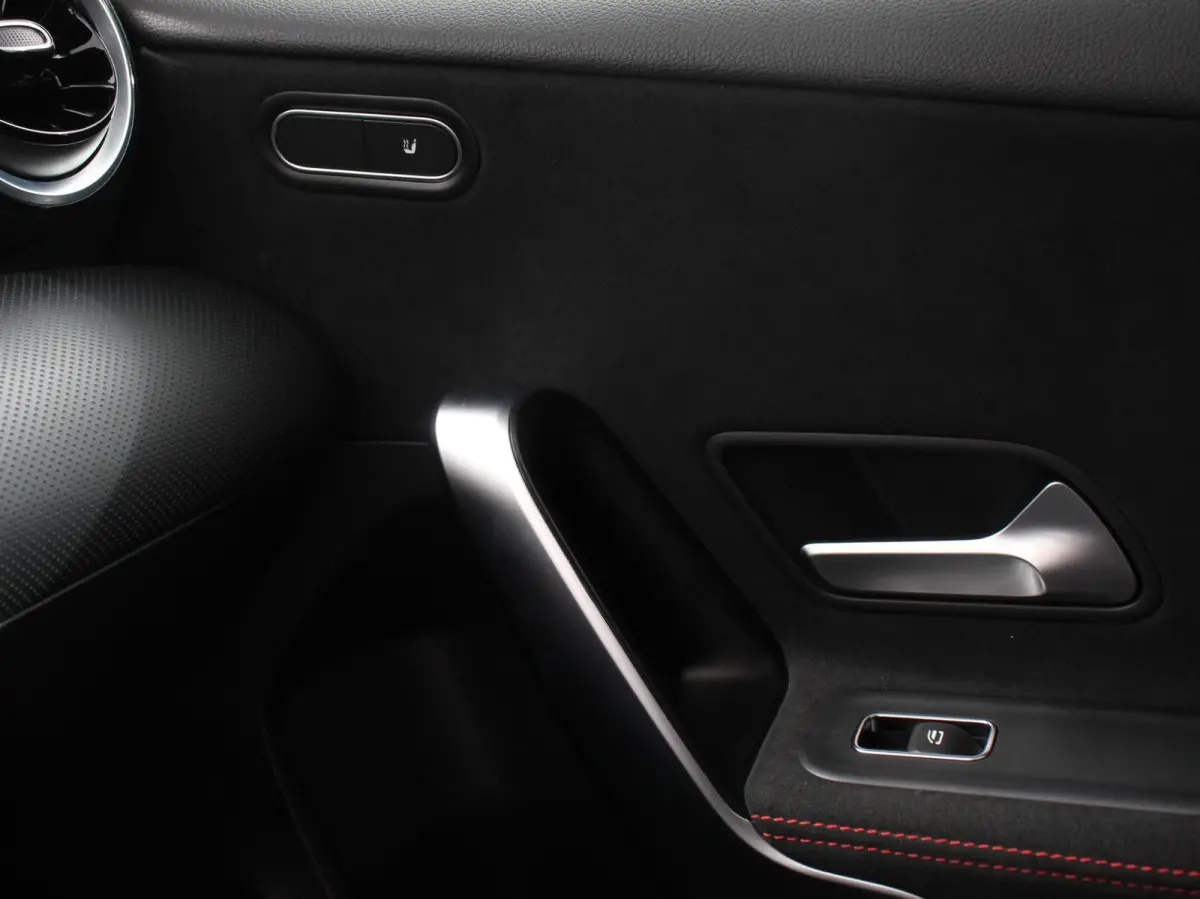 200 AMG Line Navigatie Climate Control Camera Virtual Cockpit Led Stoelverwarming Cruise control Parkeersensoren