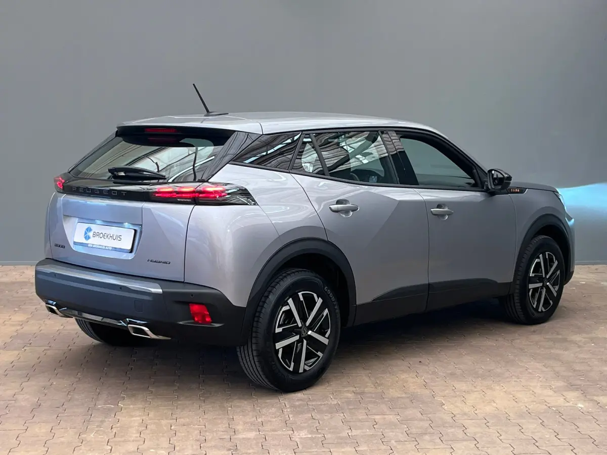 1.2 Hybrid 136 Style Climate | Carplay | Cruise | Parkeersensoren Achter | LED | DAB | Airco (automatisch) | Apple Carplay/Android Auto|telefoonintegratie premium | Centrale deurvergrendelin