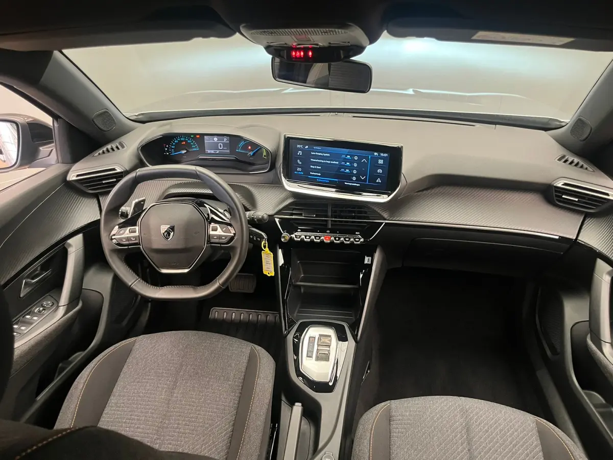 1.2 Hybrid 136 Style Climate | Carplay | Cruise | Parkeersensoren Achter | LED | DAB | Airco (automatisch) | Apple Carplay/Android Auto|telefoonintegratie premium | Centrale deurvergrendelin