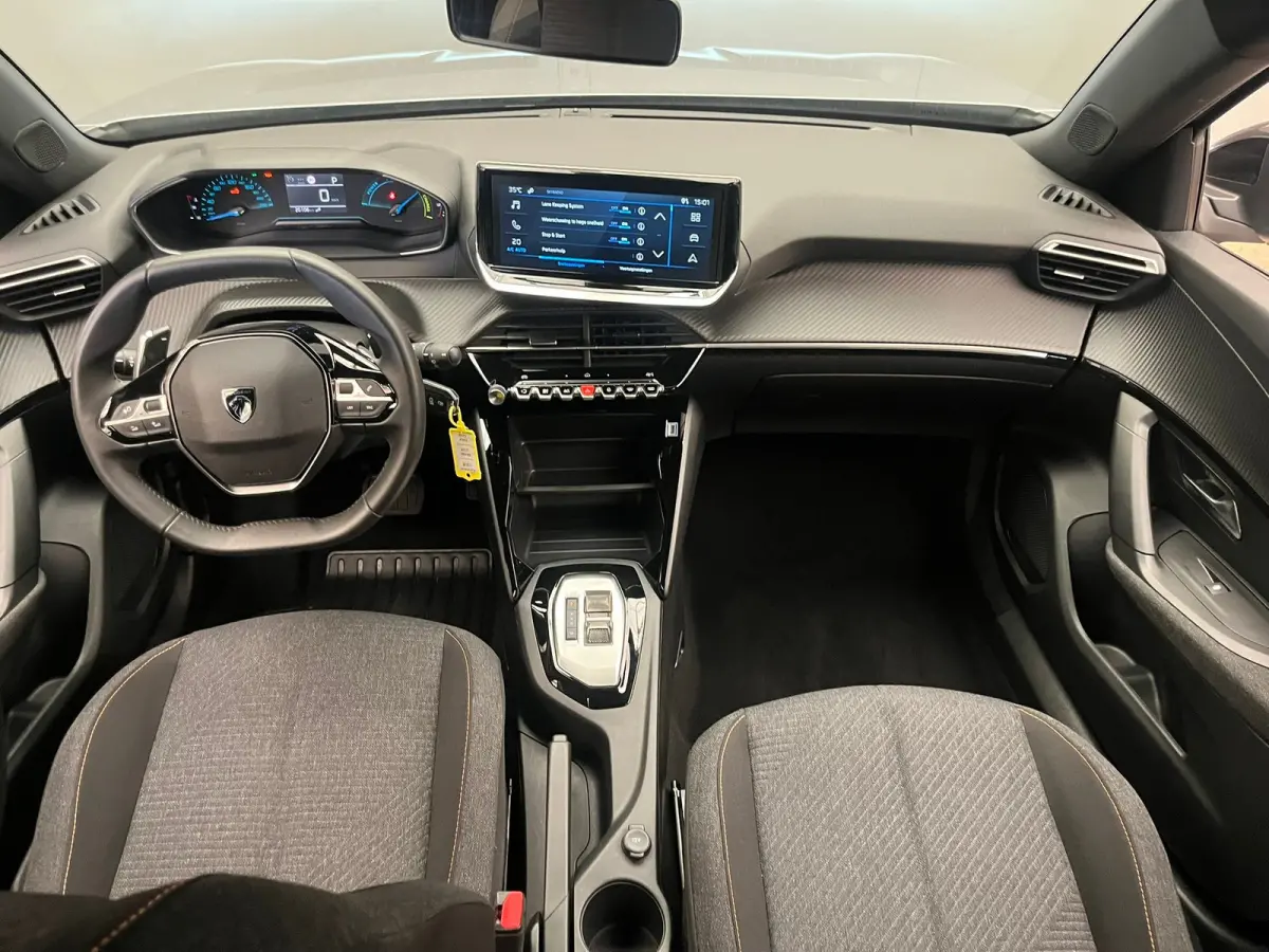 1.2 Hybrid 136 Style Climate | Carplay | Cruise | Parkeersensoren Achter | LED | DAB | Airco (automatisch) | Apple Carplay/Android Auto|telefoonintegratie premium | Centrale deurvergrendelin