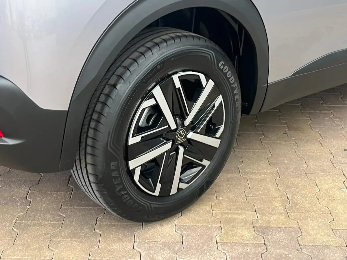 1.2 Hybrid 136 Style Climate | Carplay | Cruise | Parkeersensoren Achter | LED | DAB | Airco (automatisch) | Apple Carplay/Android Auto|telefoonintegratie premium | Centrale deurvergrendelin