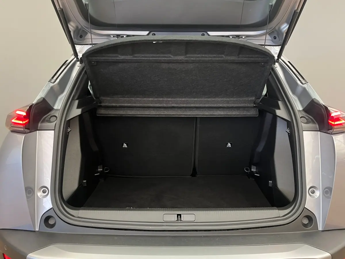 1.2 Hybrid 136 Style Climate | Carplay | Cruise | Parkeersensoren Achter | LED | DAB | Airco (automatisch) | Apple Carplay/Android Auto|telefoonintegratie premium | Centrale deurvergrendelin