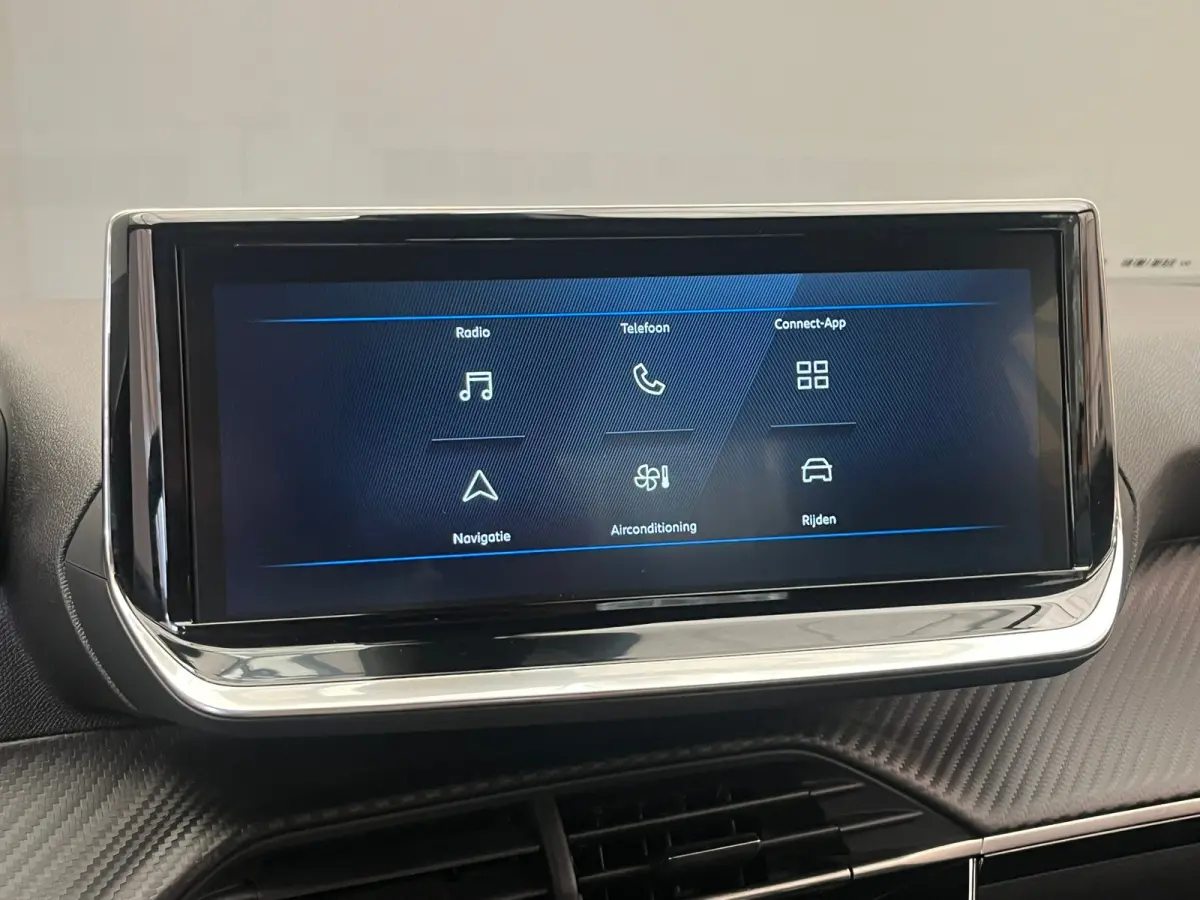 1.2 Hybrid 136 Style Climate | Carplay | Cruise | Parkeersensoren Achter | LED | DAB | Airco (automatisch) | Apple Carplay/Android Auto|telefoonintegratie premium | Centrale deurvergrendelin