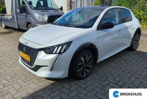 1.2 PureTech EAT8 GT | Automaat | Navigatie | Camera | Black Diamond | Apple Carplay | NL auto | 47.000km |
