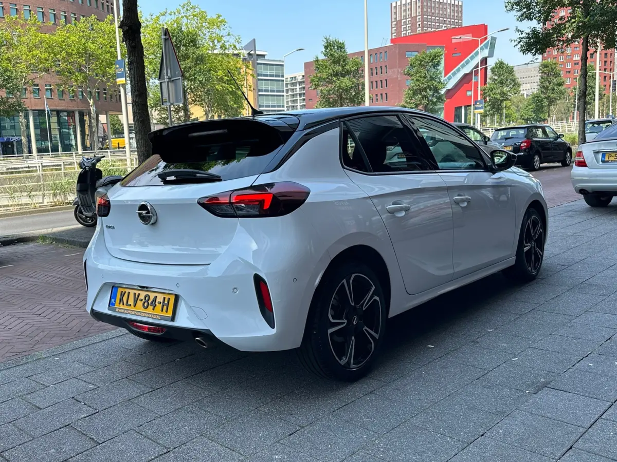 1.2 GS Line Automaat Leer Navi Camera Carplay