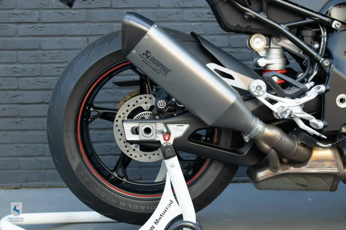 Blackstorm / NL motor / Akrapovic