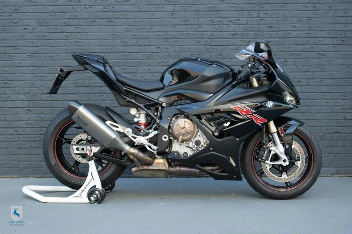 Blackstorm / NL motor / Akrapovic