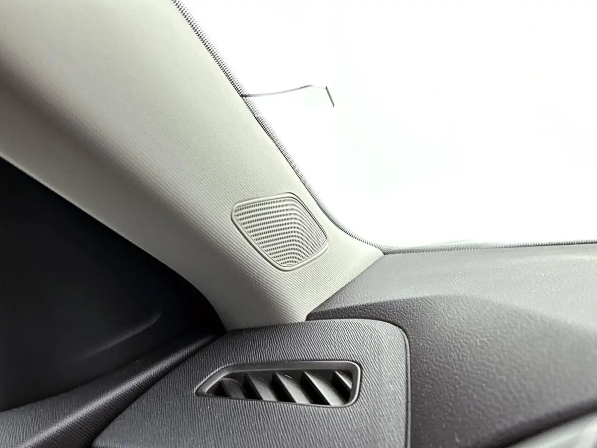 1.0 TSI Ambition | APPLE CARPLAY | PARKEENSENSOREN | AIRCO | BLEUTOOTH | CRUISE CONTROL |