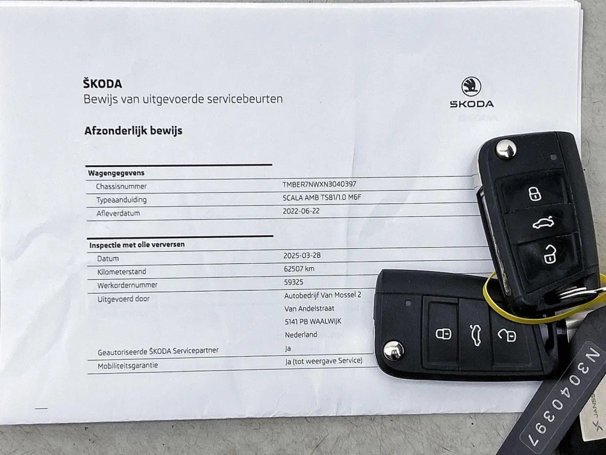 1.0 TSI Ambition | APPLE CARPLAY | PARKEENSENSOREN | AIRCO | BLEUTOOTH | CRUISE CONTROL |